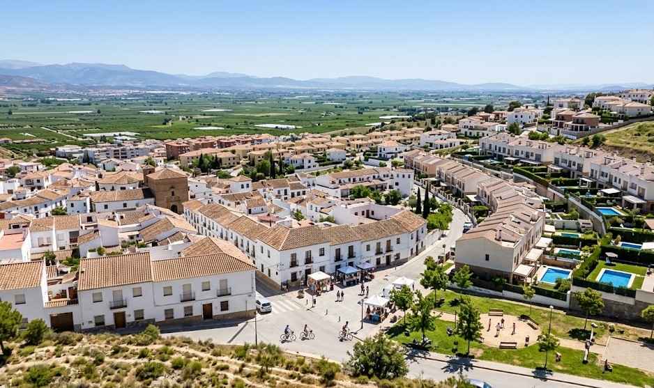 Paisaje del pueblo de Jun y su entorno en Granada